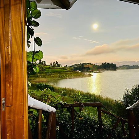 Lake Bunyonyi Rock Resort Kabale Extérieur photo