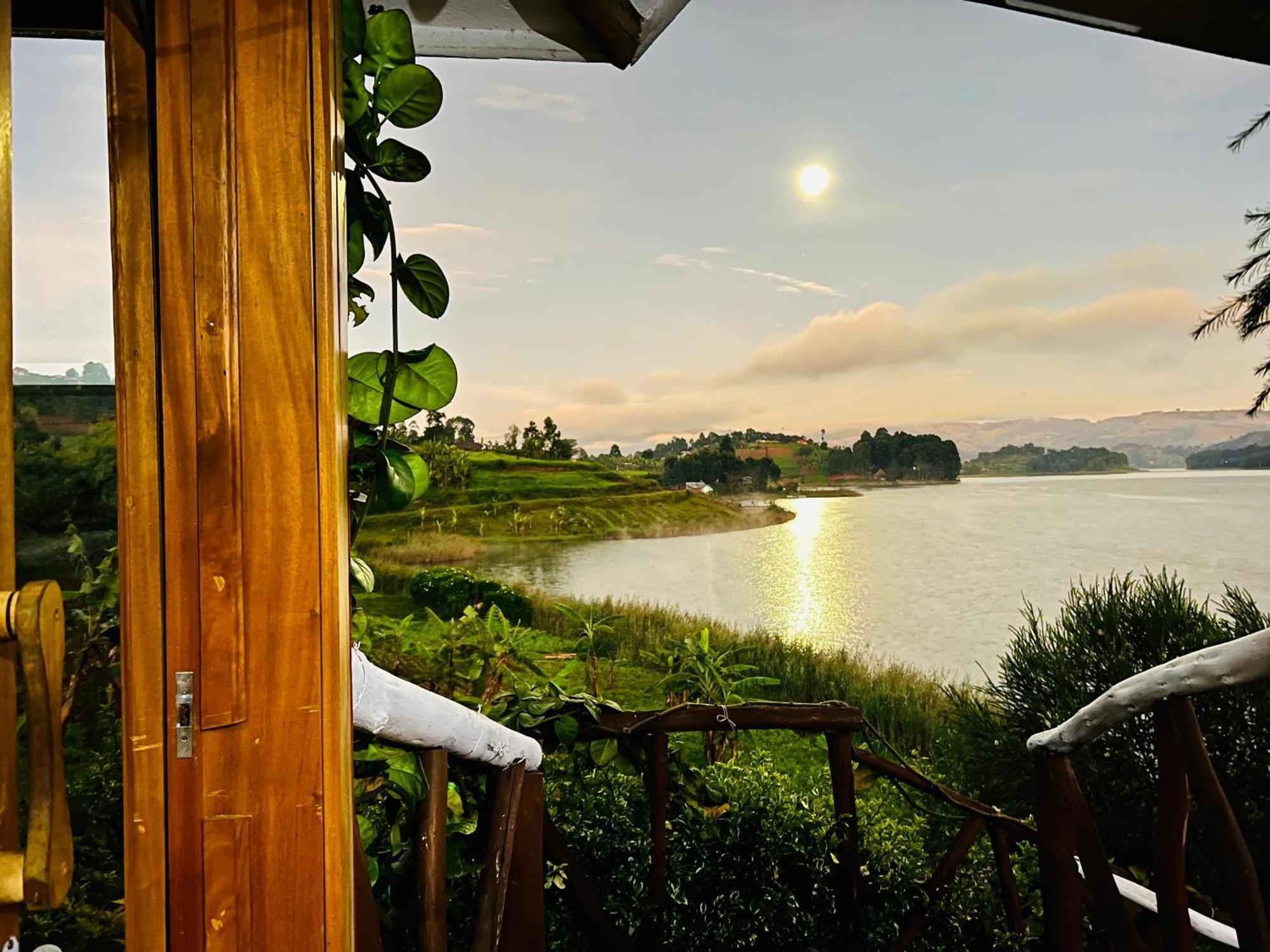 Lake Bunyonyi Rock Resort Kabale Extérieur photo